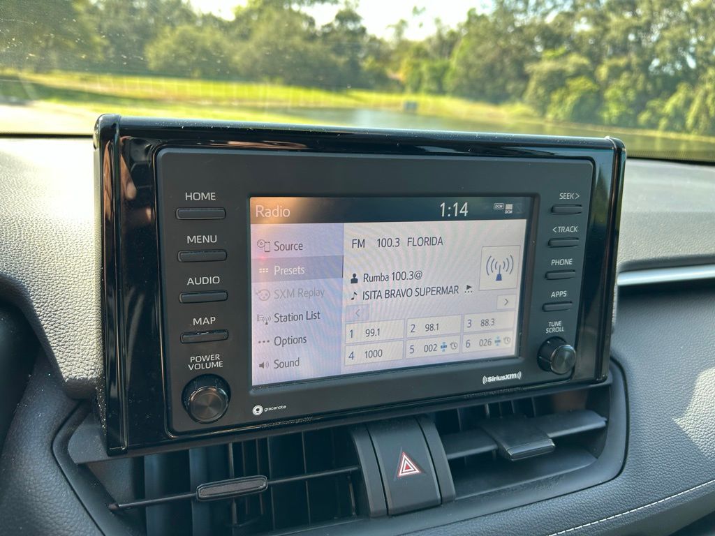 Thumbnail: 2022 Toyota RAV4 - 23