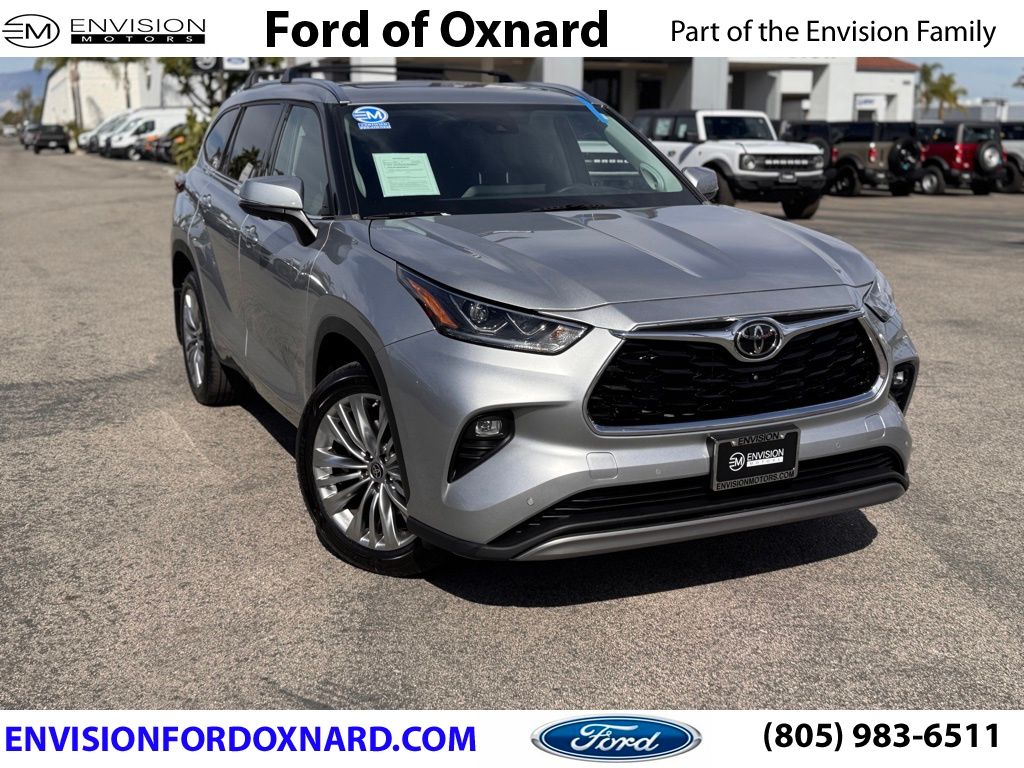 2023 Toyota Highlander Platinum FWD