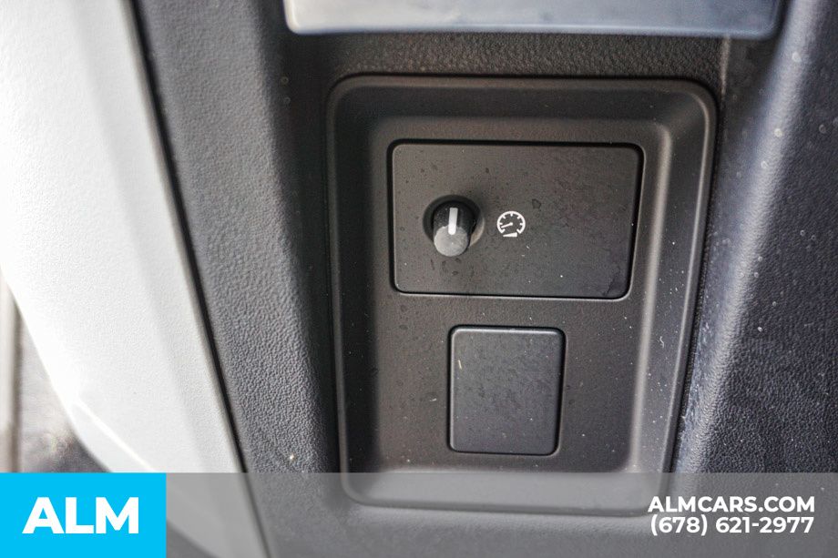 Used 2024 White Land Rover S image 48