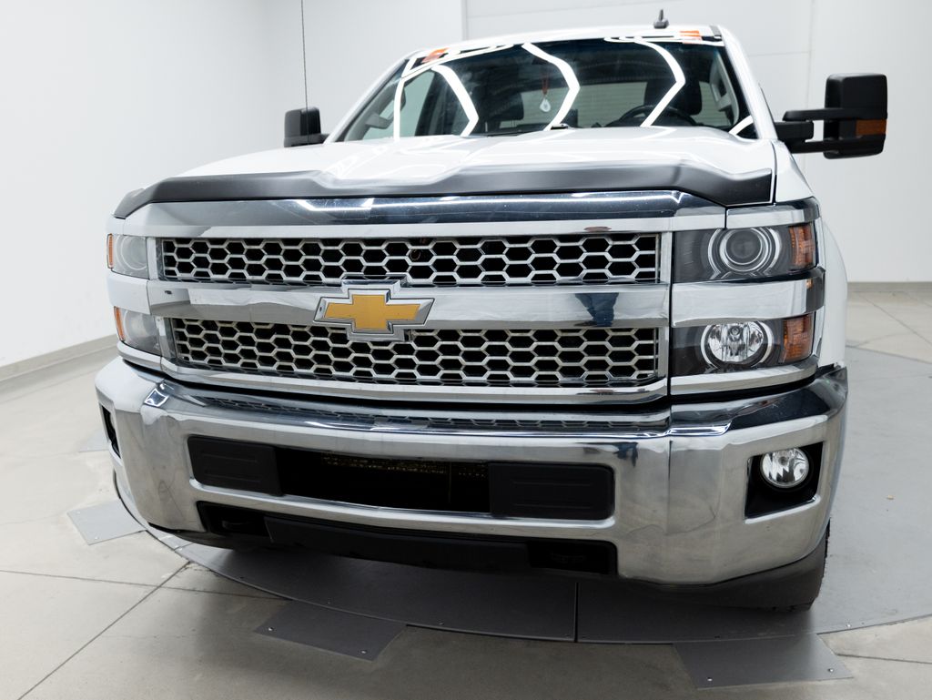 2019 White Chevrolet Silverado 2500HD LT 4X4 Truck