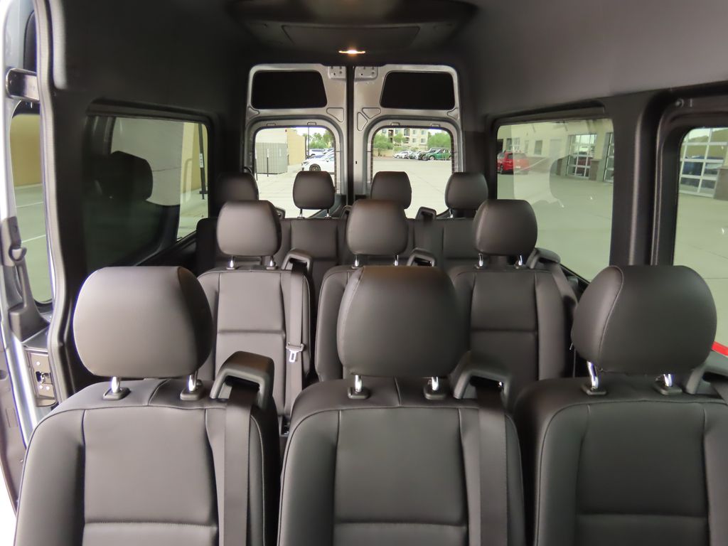 Thumbnail: 2025 Mercedes-Benz Sprinter - 30