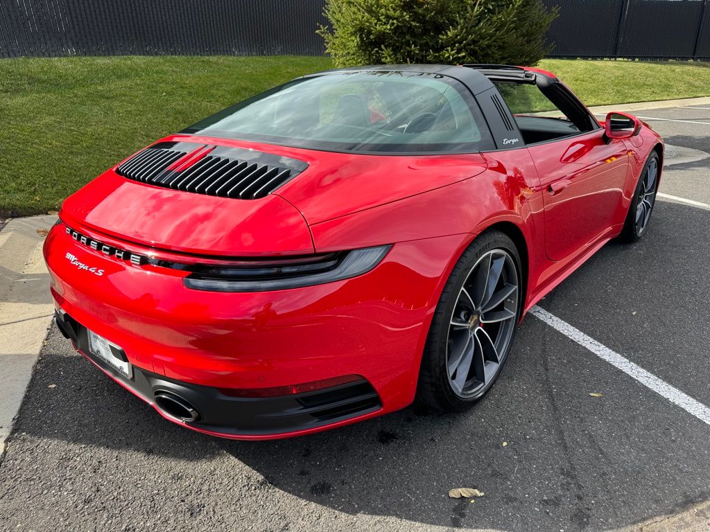 2022 Porsche 911 Targa 4S 13