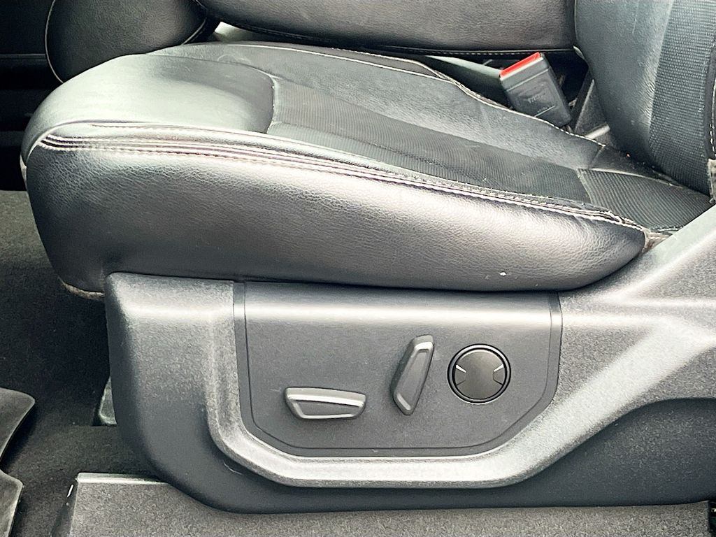 Used 2020 Gray Ford Lariat image 18