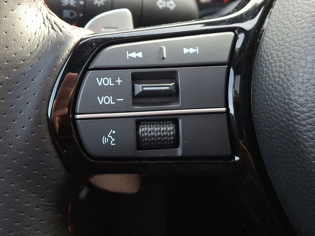 Thumbnail: 2025 Acura ADX - 22