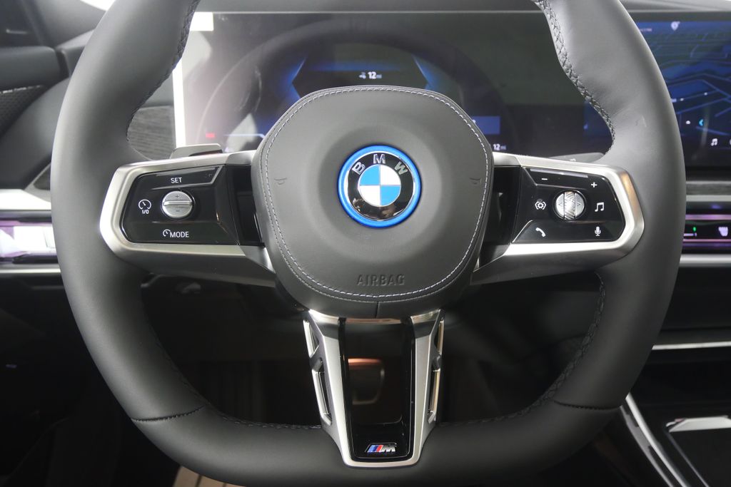 Thumbnail: 2026 BMW i7 - 19