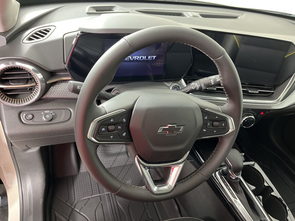 Thumbnail: 2026 Chevrolet Trax - 25