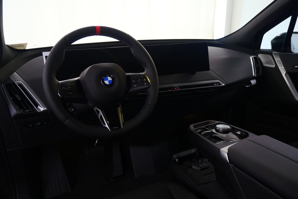 2025 BMW iX M60 19