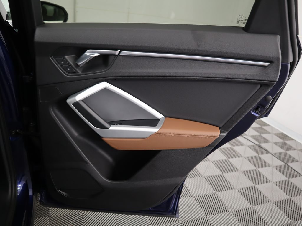 Thumbnail: 2021 Audi Q3 - 27