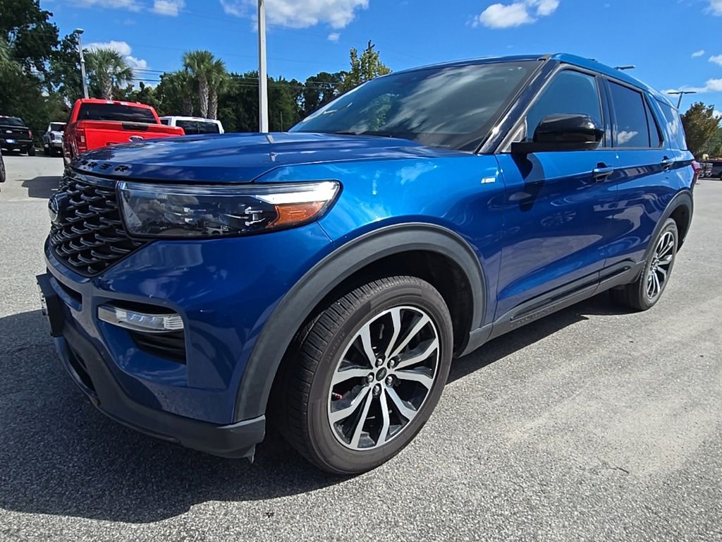 2022 Ford Explorer ST-Line