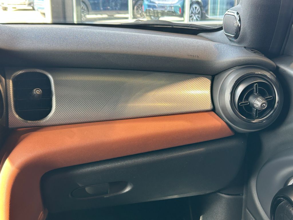 Thumbnail: 2023 MINI Cooper - 25