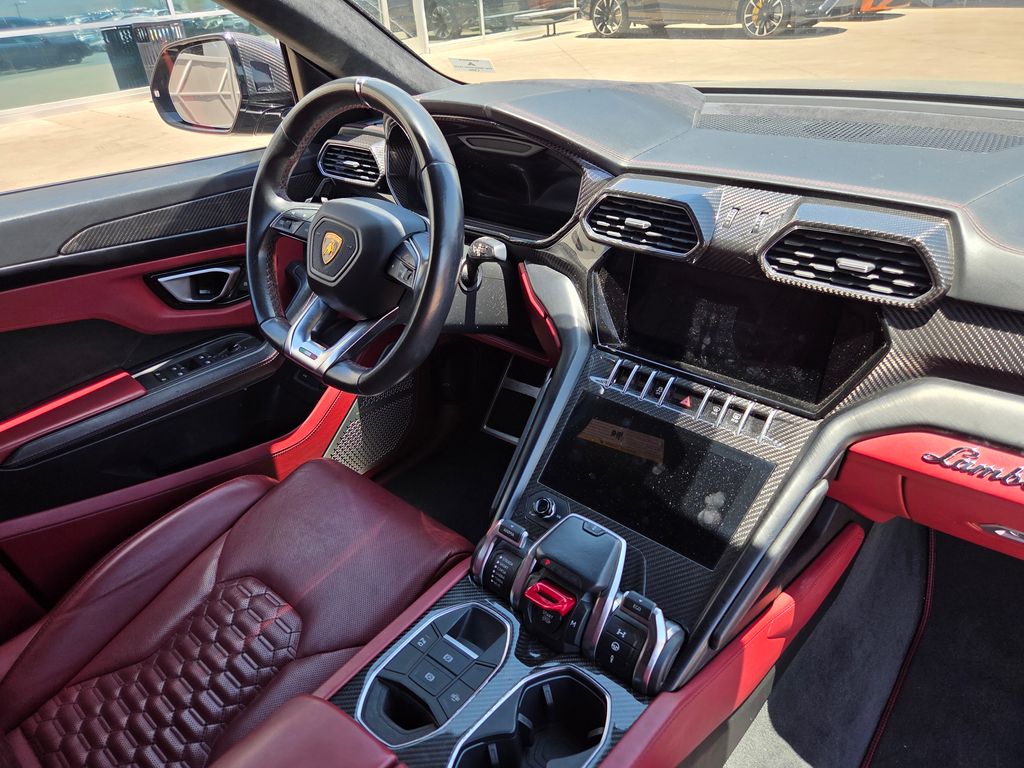 Thumbnail: 2022 Lamborghini Urus - 15
