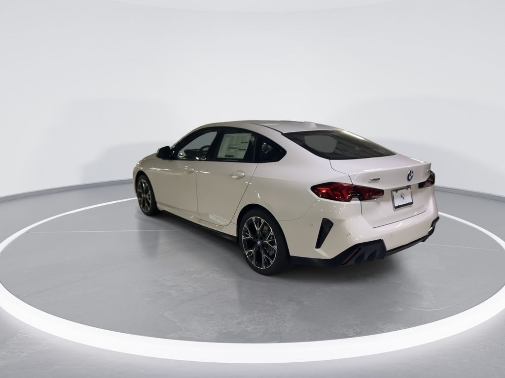 Thumbnail: 2026 BMW 2 Series - 6