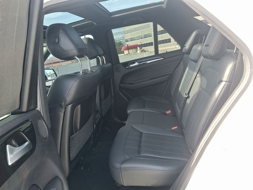 Thumbnail: 2017 Mercedes-Benz GLE - 13