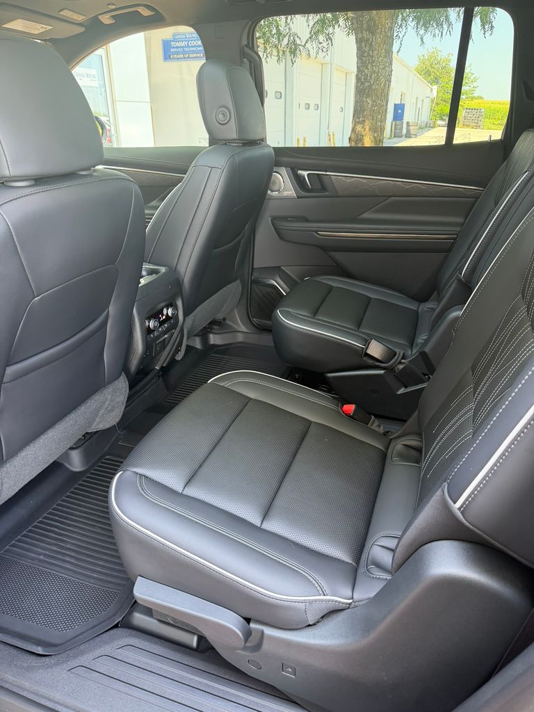 Used 2025 Buick Enclave SUV
