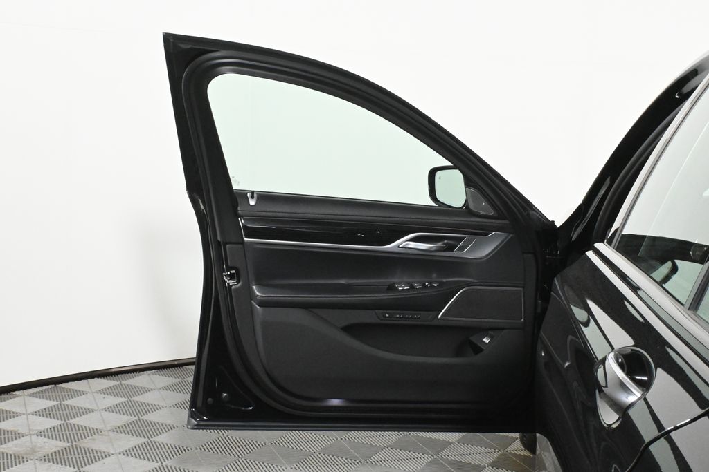 2021 BMW 7 Series 740i xDrive 30