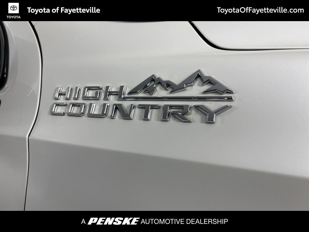 Thumbnail: 2021 Chevrolet Tahoe - 4