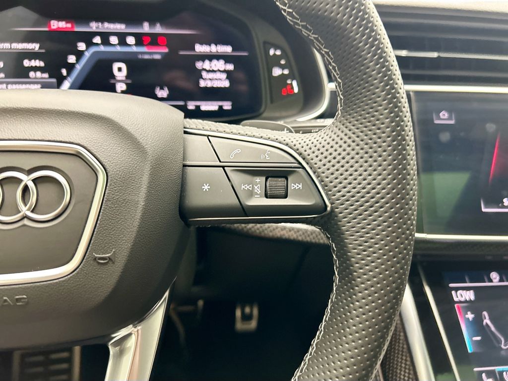 Thumbnail: 2023 Audi SQ8 - 12