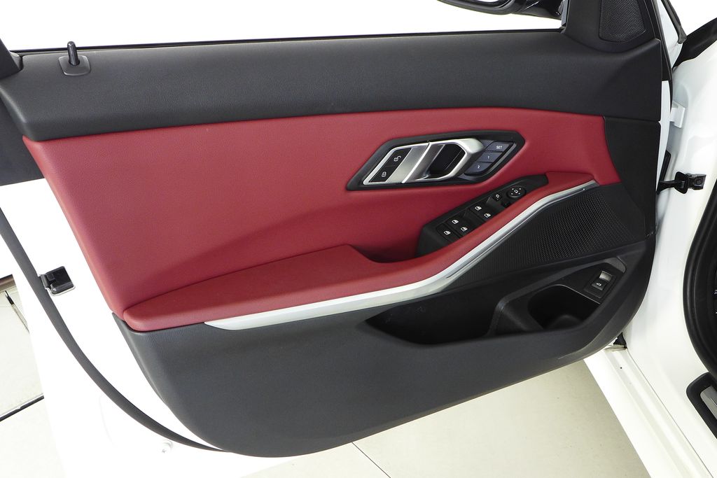 Thumbnail: 2023 BMW 3 Series - 11