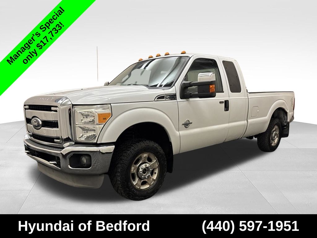 Oxford White 2011 Ford F-250 Super Duty Pickup Truck Four-Wheel Drive 6-Speed Automatic Overdrive
