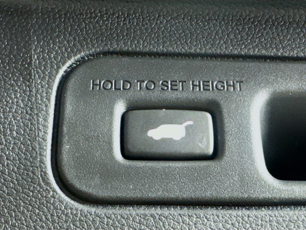 Used Car 2025 Honda Pilot  Touring For Sale Under $50,000 In Austin, Texas