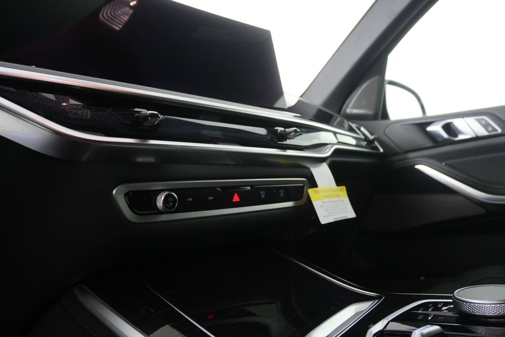 Thumbnail: 2026 BMW X5 - 18