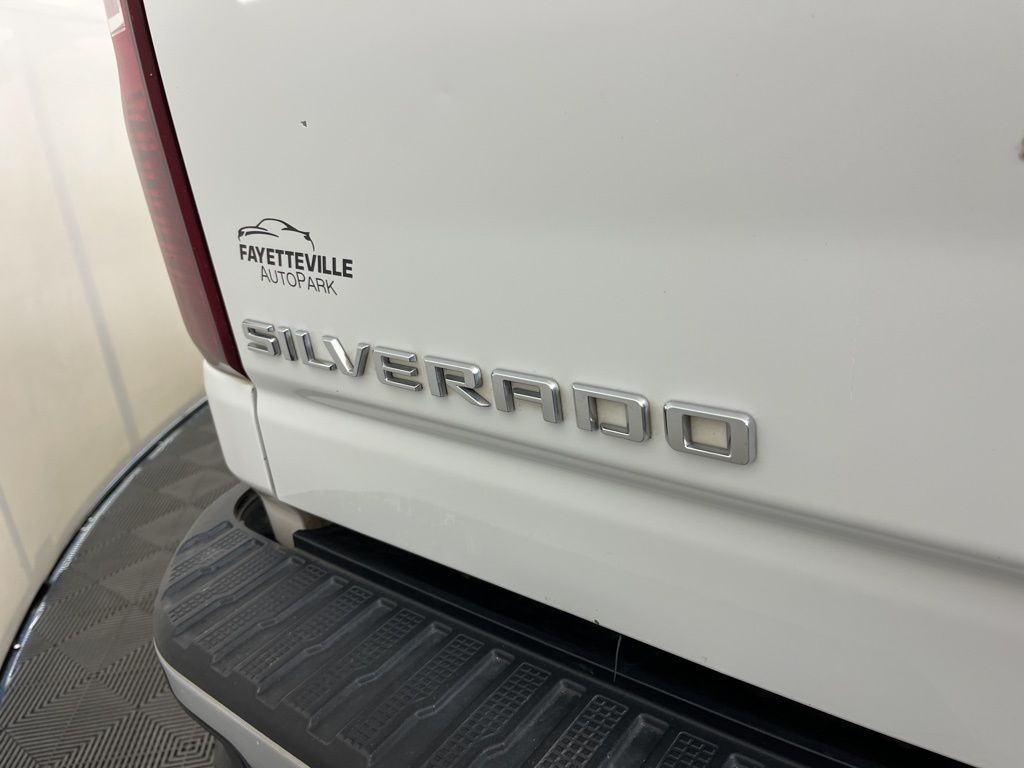 Thumbnail: 2021 Chevrolet Silverado 2500 - 10