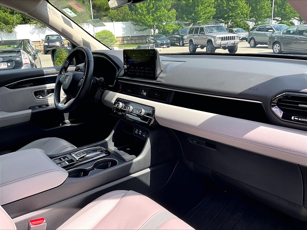 2025 Honda Pilot — photo 14