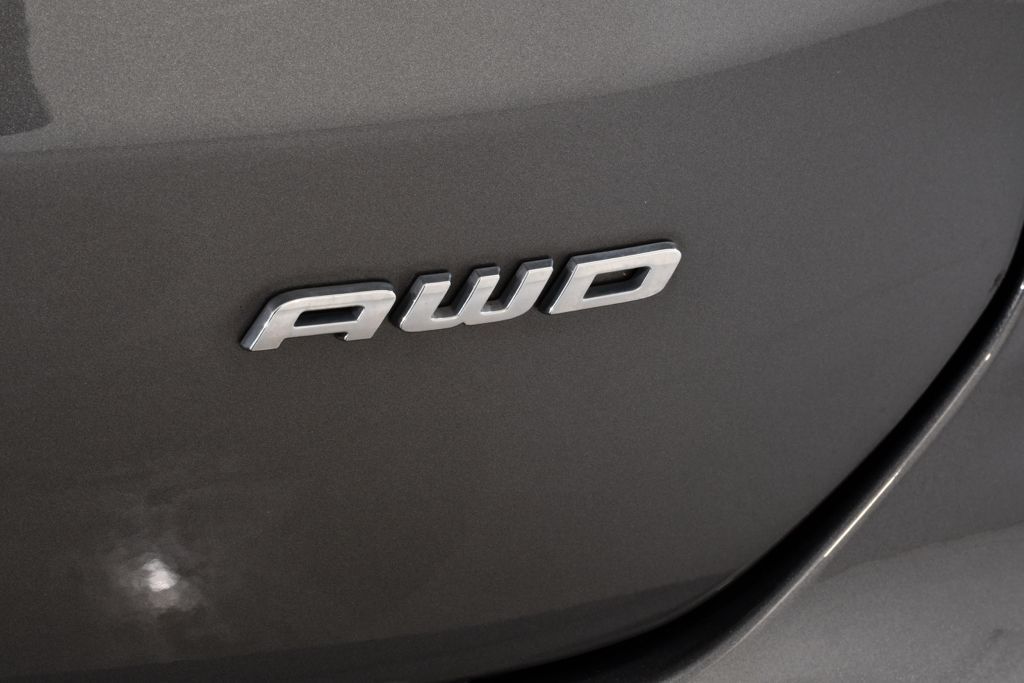 Used 2023 Gray Ford SEL image 23