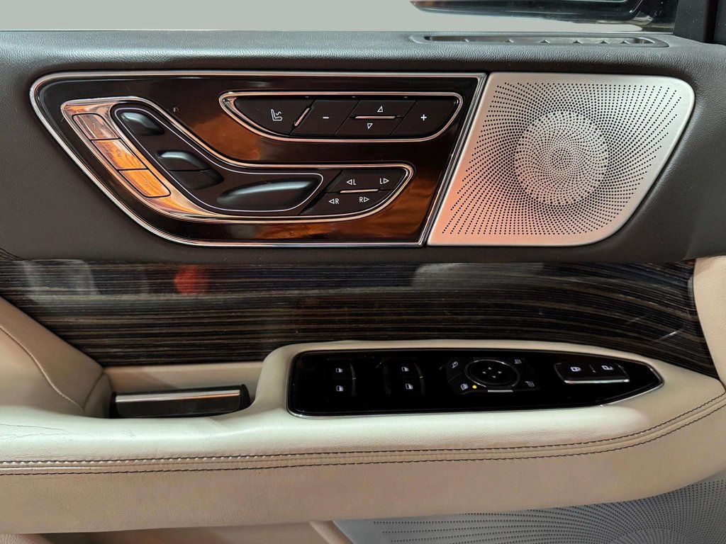 Certified Used 2021 Pristine White Lincoln Black Label image 10