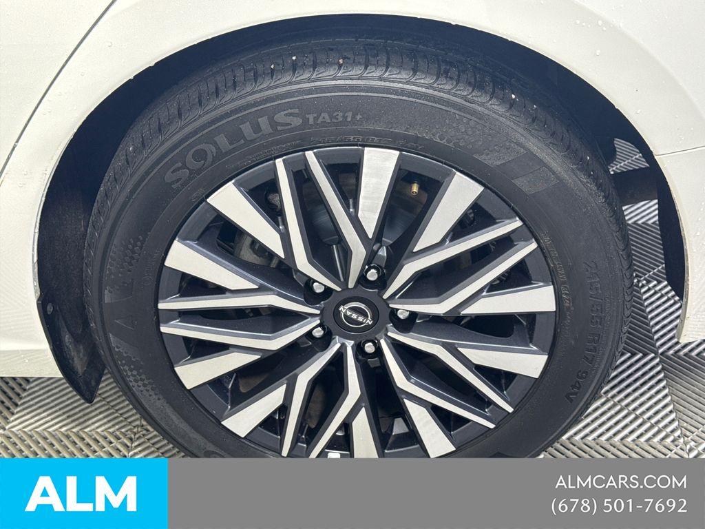 Used 2025 White Nissan 2.5 SV image 23