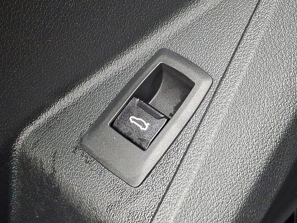 Thumbnail: 2025 BMW 2 Series - 27