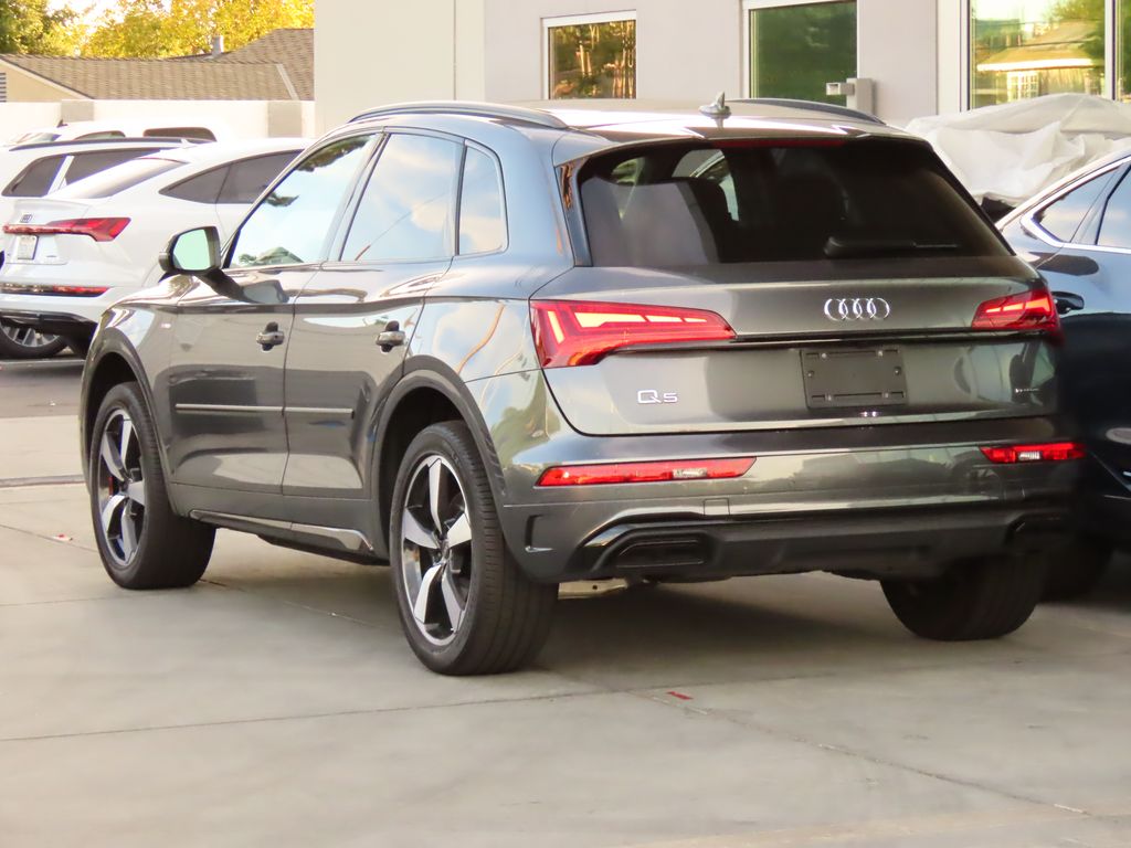 2022 Audi Q5 45 S line Prestige 3