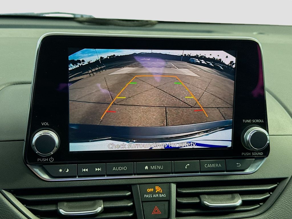 Thumbnail: 2019 Nissan Altima - 15