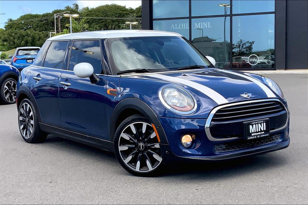 2018 MINI Cooper 4-Door Hatchback FWD