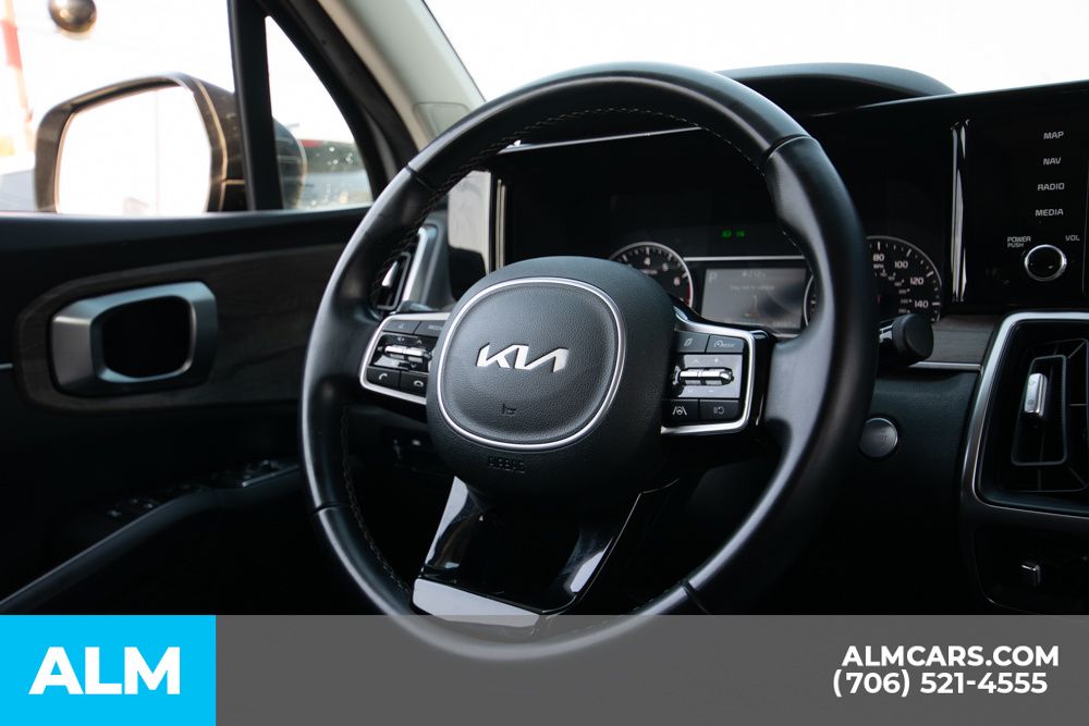 2022 Kia Sorento S photo 25