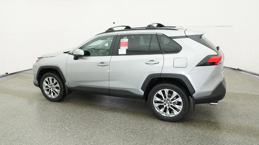 Thumbnail: 2025 Toyota RAV4 - 15