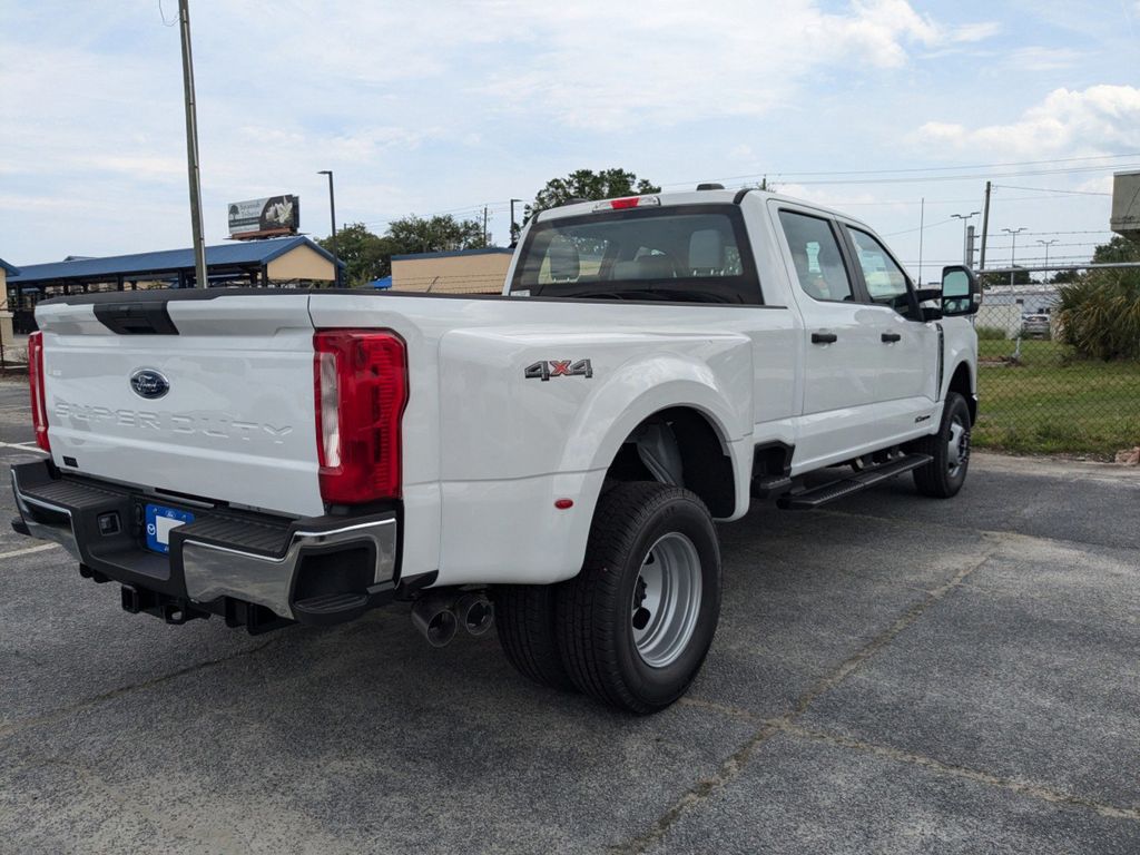 2025 Ford F-350 Super Duty XL
