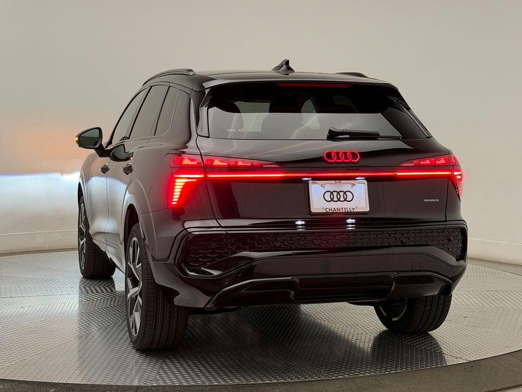 Thumbnail: 2026 Audi Q3 - 7