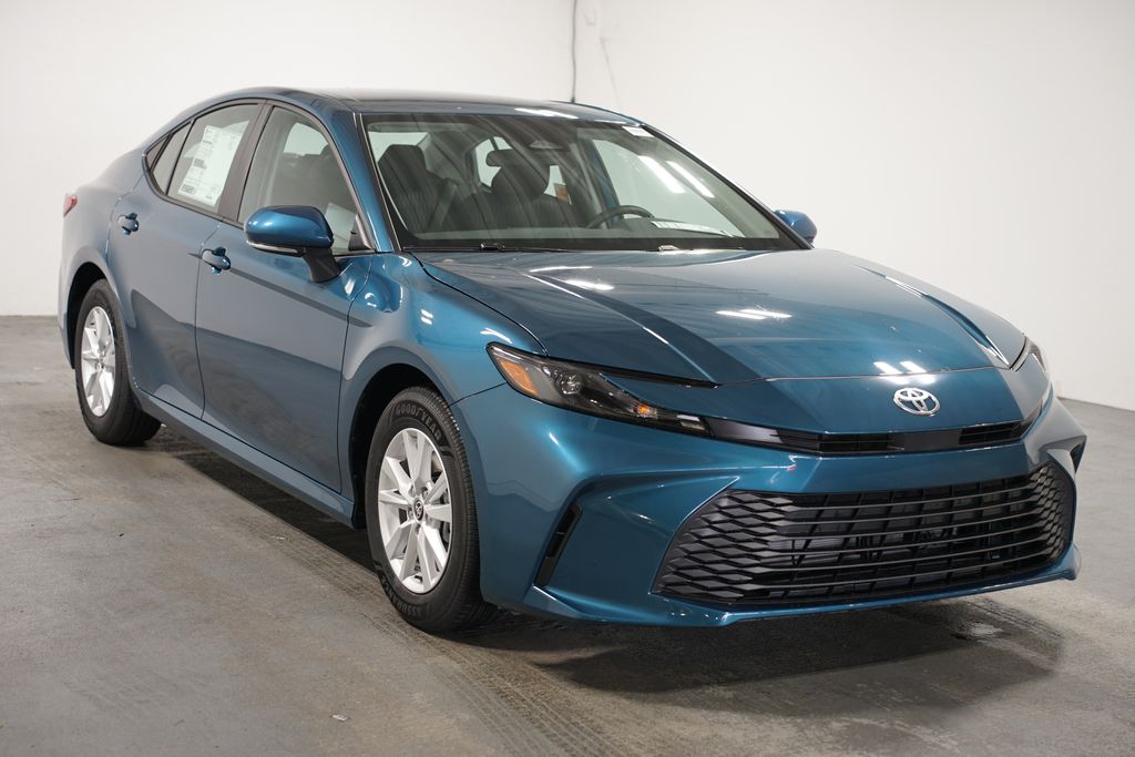 Thumbnail: 2025 Toyota Camry - 3