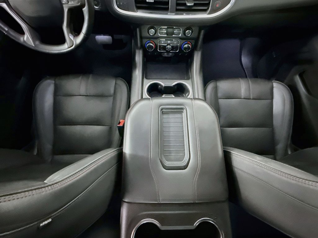 Thumbnail: 2022 Chevrolet Tahoe - 16
