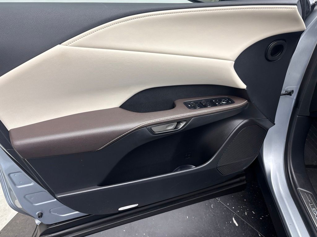 Thumbnail: 2024 Lexus RX - 4