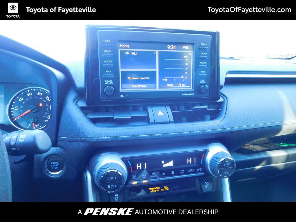 Thumbnail: 2020 Toyota RAV4 - 10