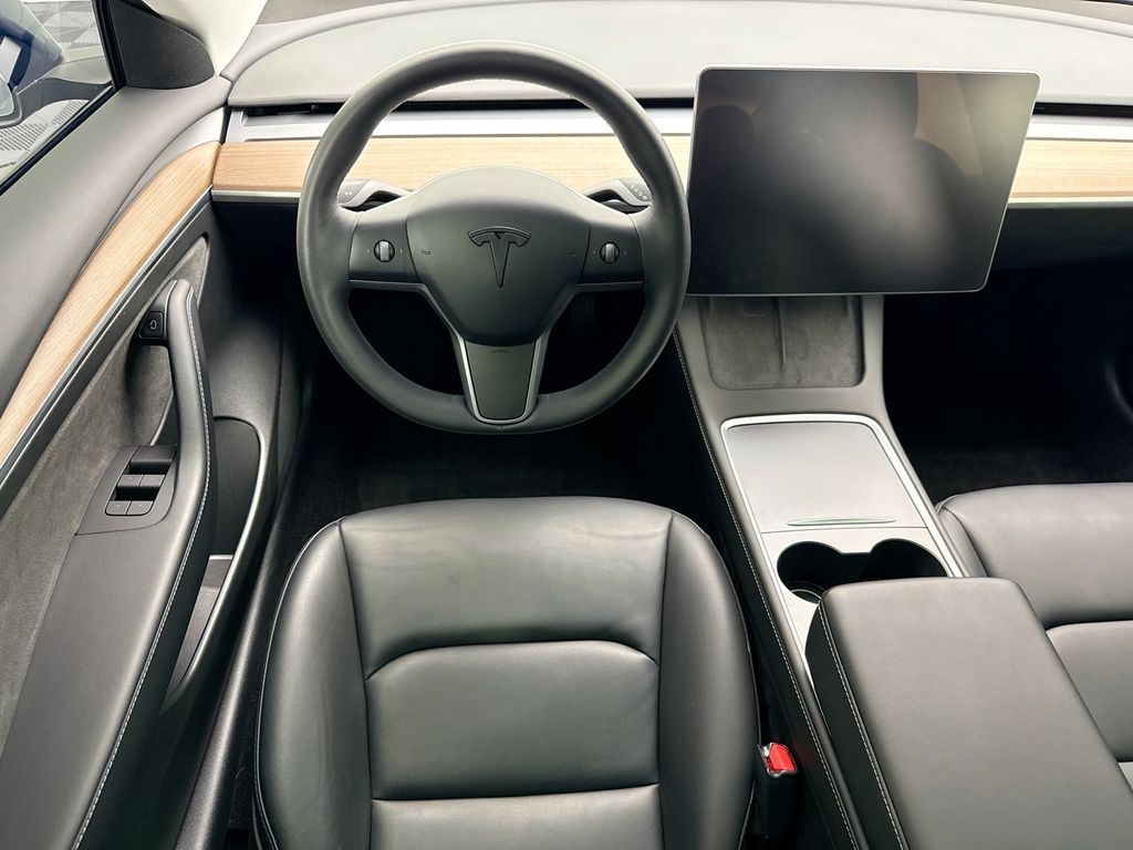 Thumbnail: 2023 Tesla Model 3 - 10