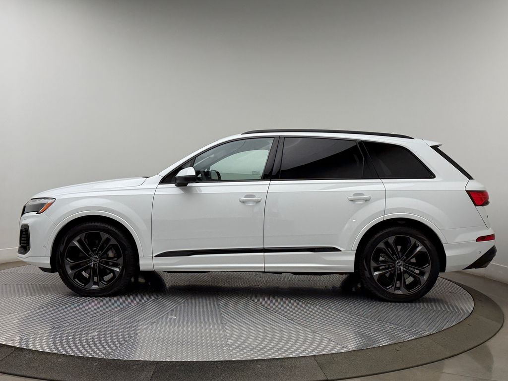 Thumbnail: 2026 Audi Q7 - 5
