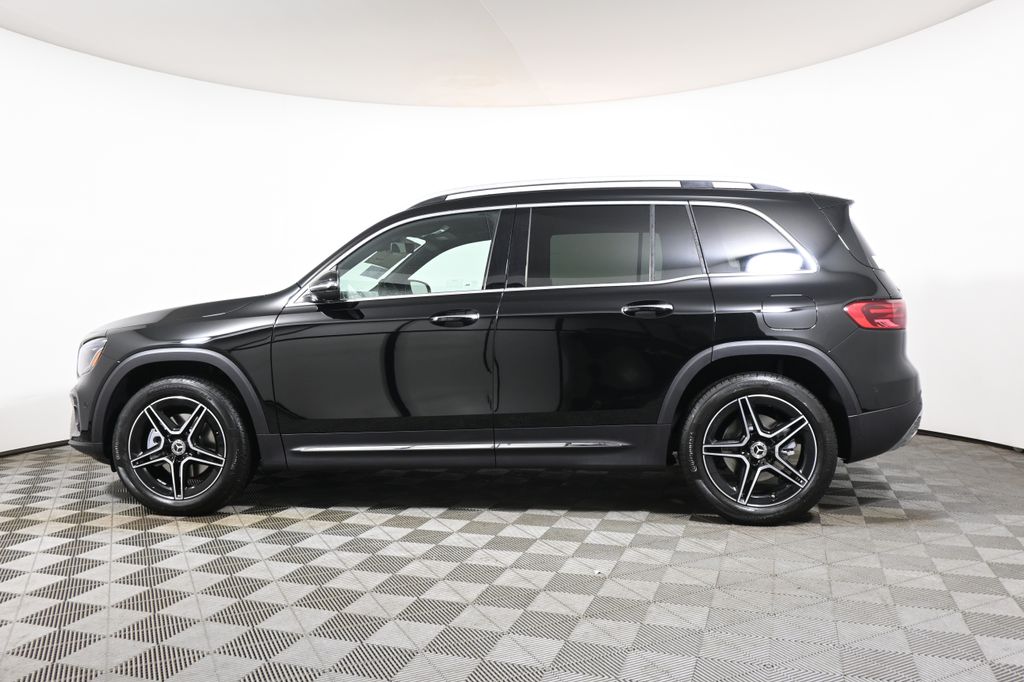 Thumbnail: 2026 Mercedes-Benz GLB - 2