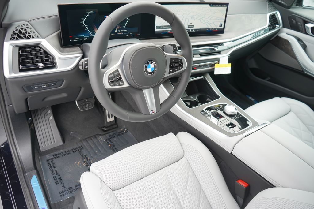 2025 BMW X5 sDrive40i 12