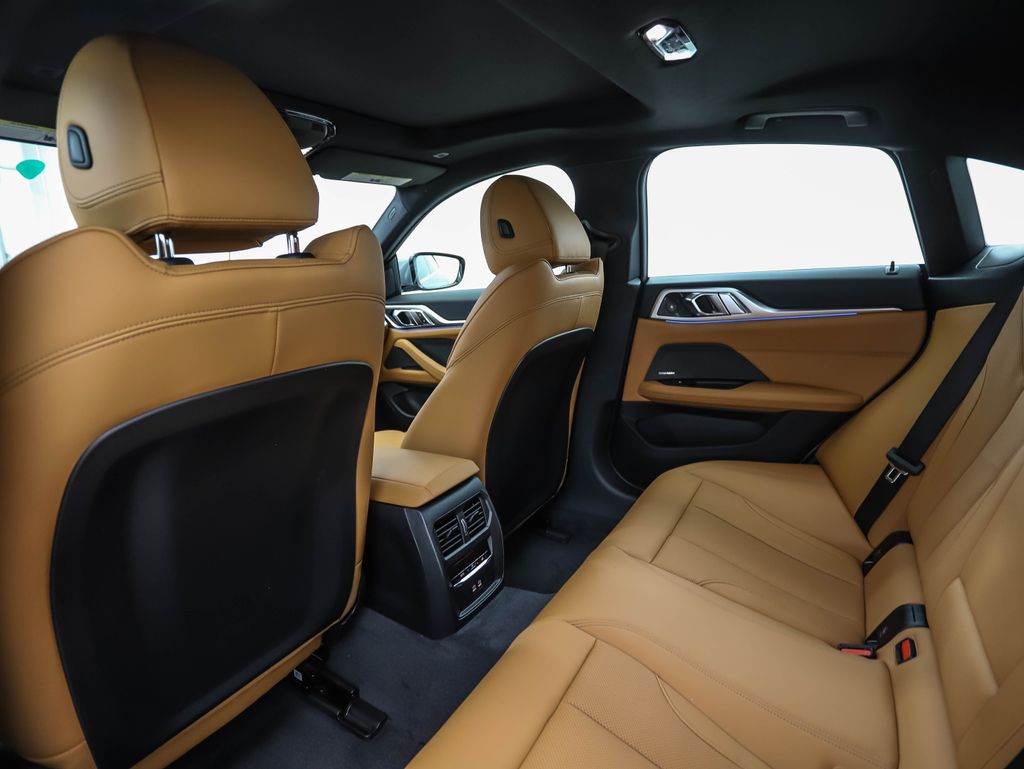 Thumbnail: 2026 BMW i4 - 21