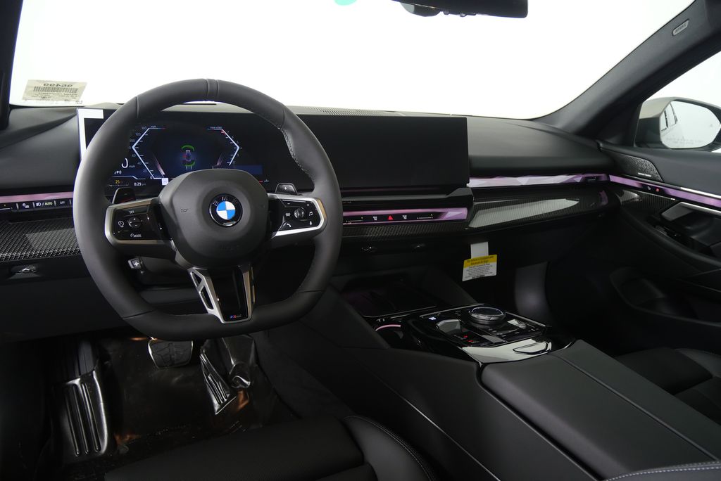 Thumbnail: 2026 BMW 5 Series - 18