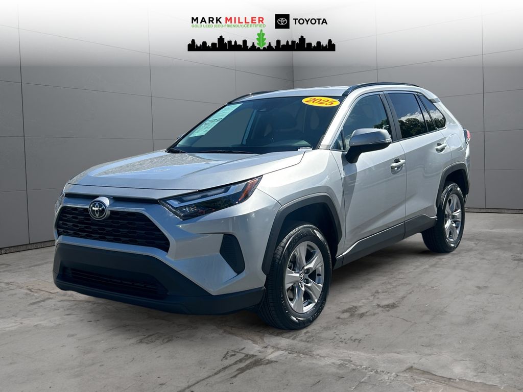  2025 Toyota RAV4 XLE AWD   