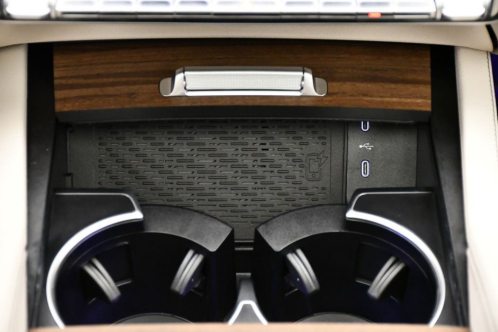 Thumbnail: 2026 Mercedes-Benz GLE - 30